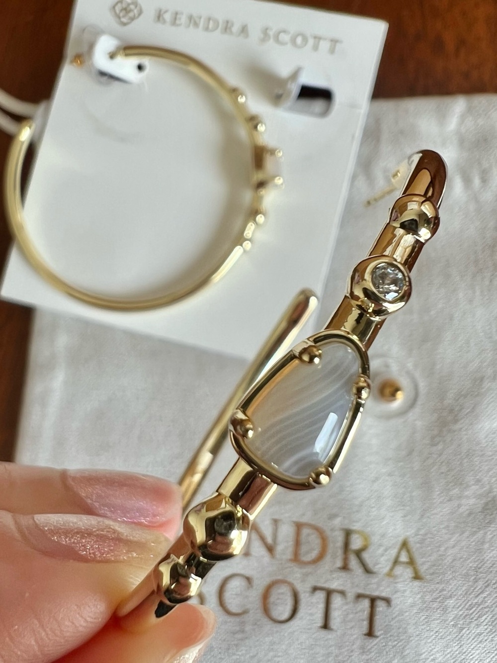 NWT Kendra Scott Lyra Gold Hoop Earrings with Agate and Crystal Accents - Picture 1 of 8